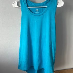 Bright blue athletic shirt! 🎽